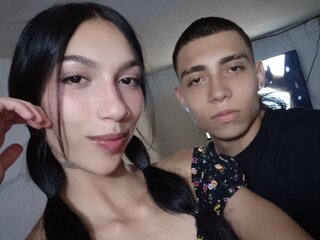 DakotaAndDerek real webcam xxx